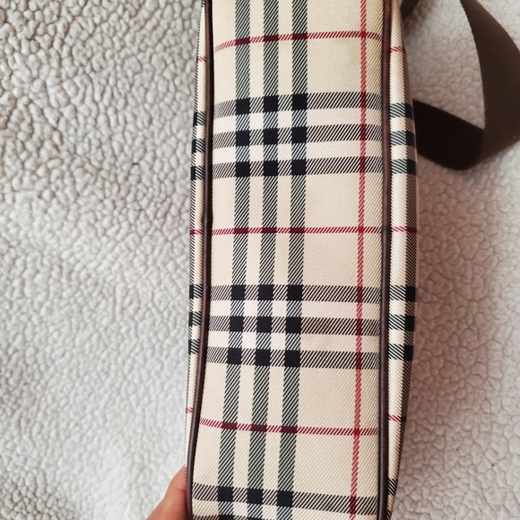 Burberry Handbag - Picture 4 of 9